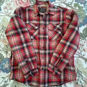 NWOT Grizzly Mountain faux shearling lined plaid button down